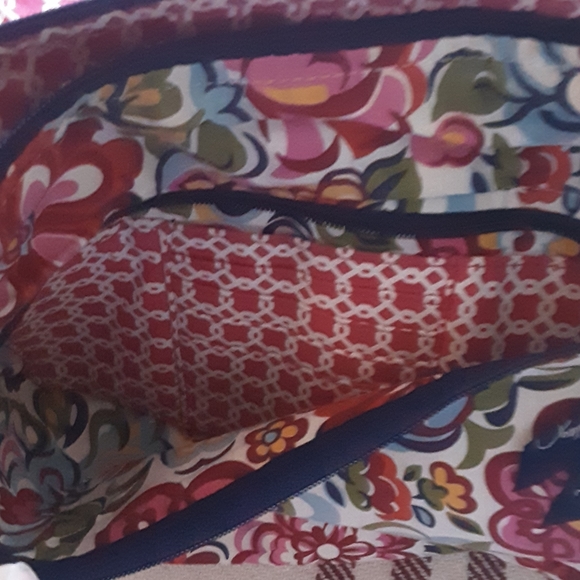 Vera Bradley - Picture 7 of 7